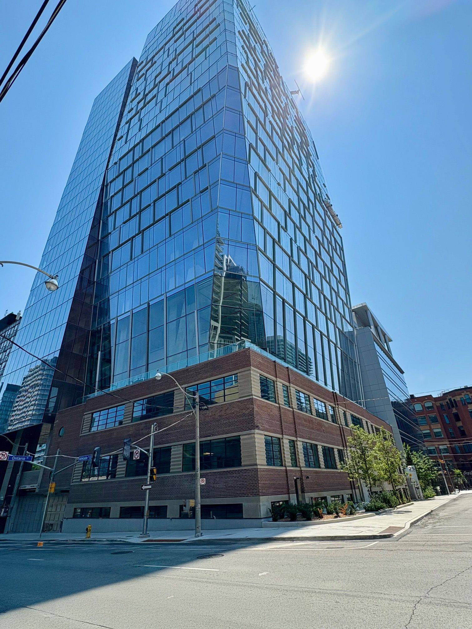 EQ Bank Tower - Exterior